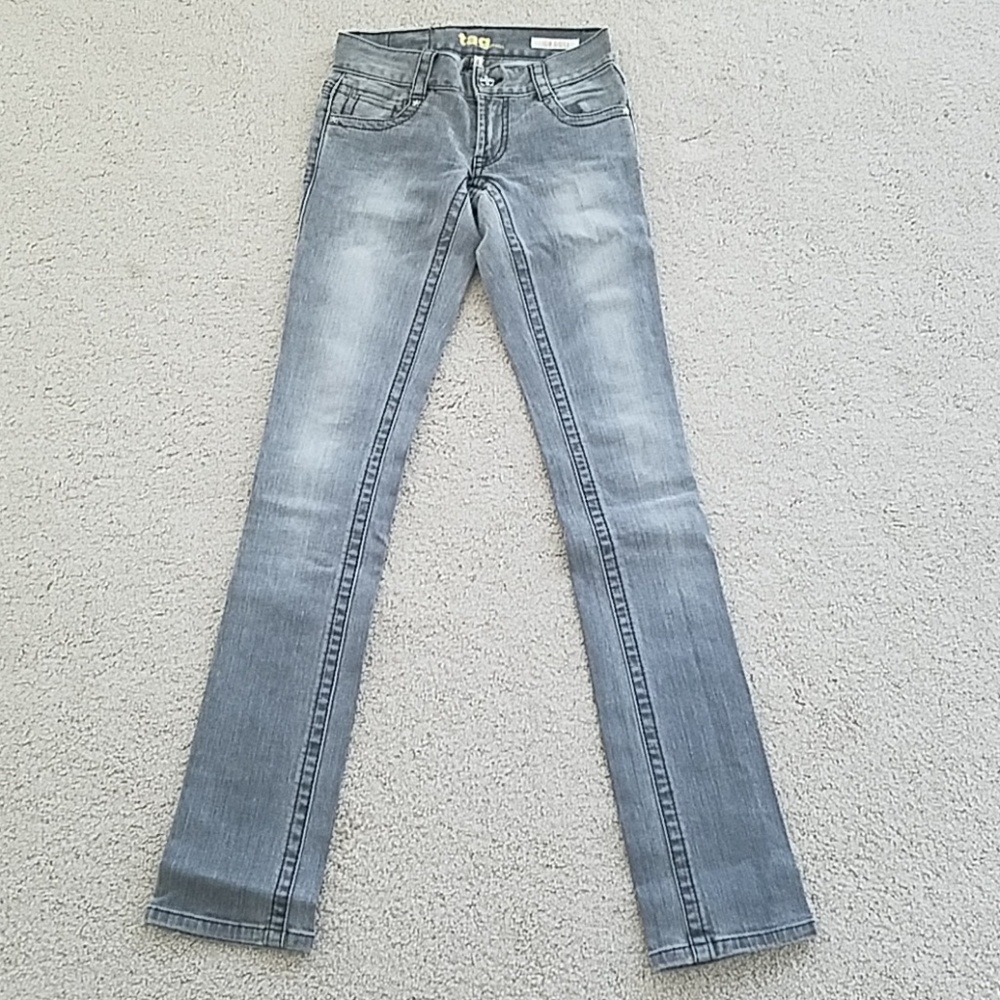 Tag grey skinny jean